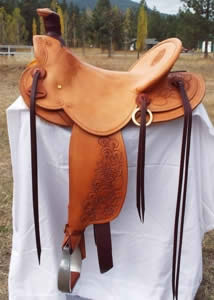 3B Visalia-style saddle